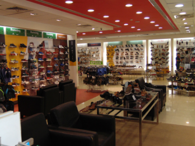 reliance shoe store